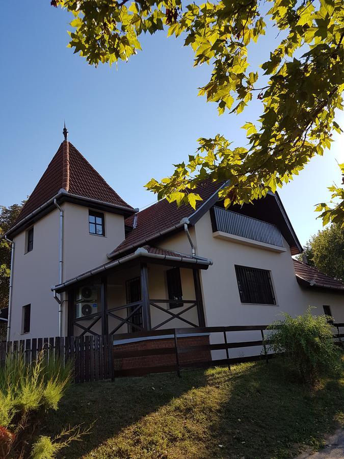 Gasthof To Uti Vendeghaz
